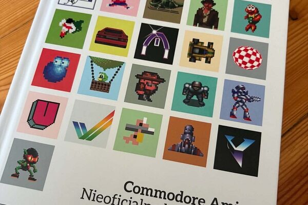 Commodore Amiga: Nieoficjalne kompendium Gamebook Bitmap Books